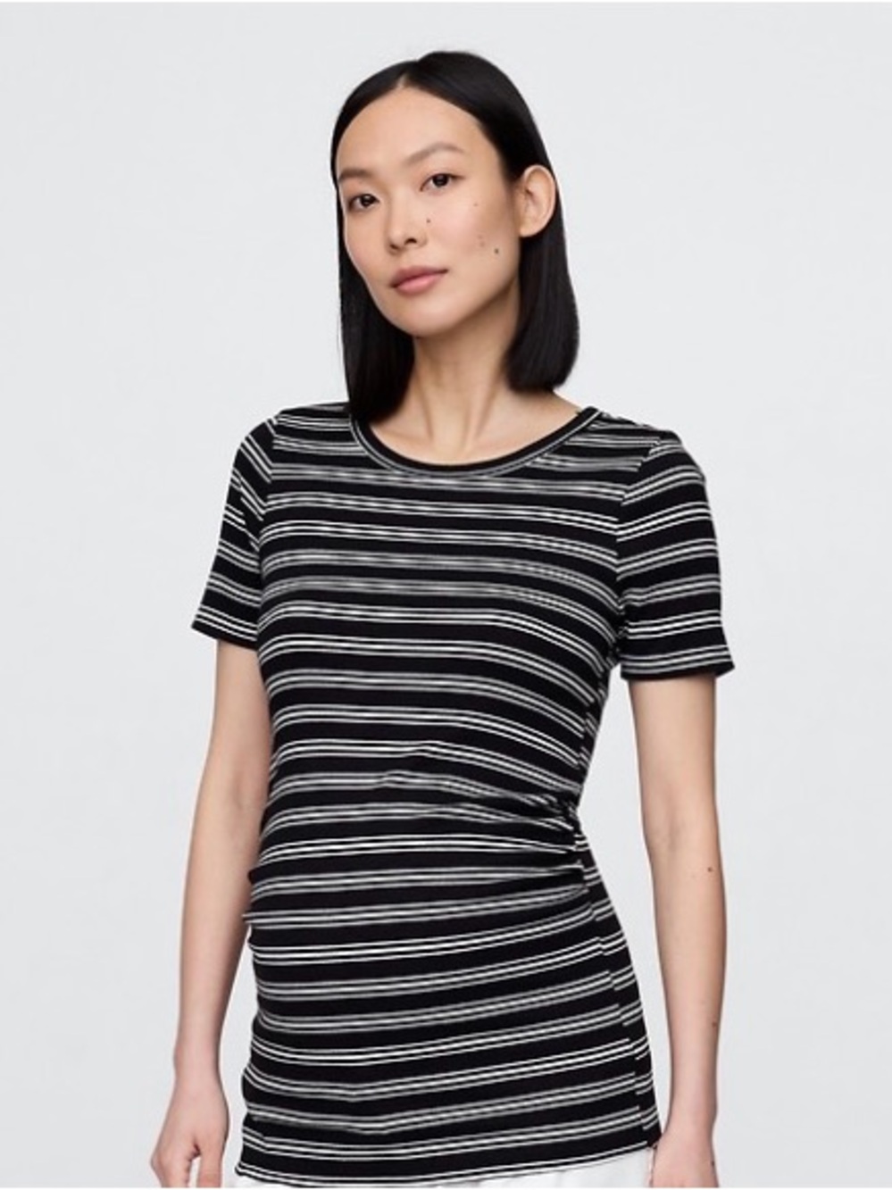NWT Gap Maternity Crewneck T-Shirt Size Medium
